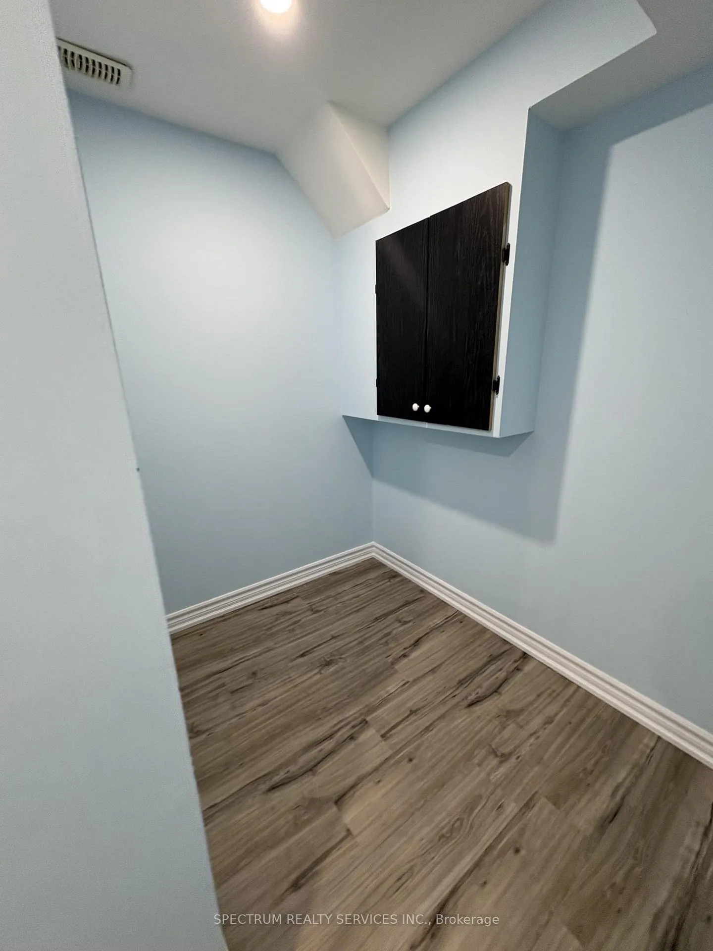 Photo 2 of 1816 Silverstone Crescent, Oshawa, Samac — HOMEH