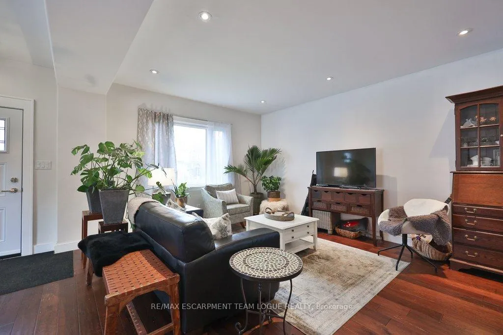 Photo 8 of 23 Searle Street, Hamilton, Centremount — HOMEH
