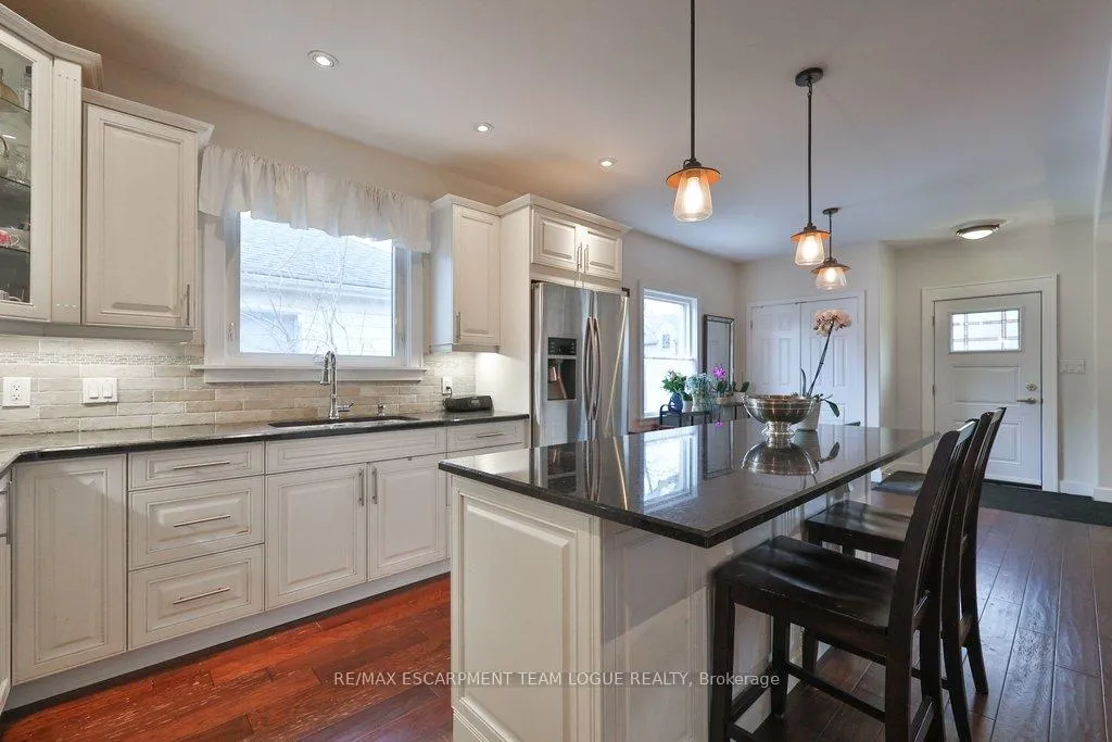 Photo 17 of 23 Searle Street, Hamilton, Centremount — HOMEH