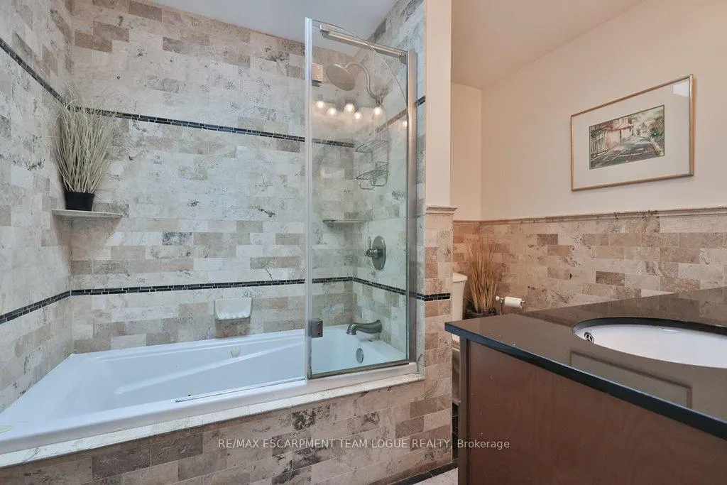 Photo 26 of 23 Searle Street, Hamilton, Centremount — HOMEH