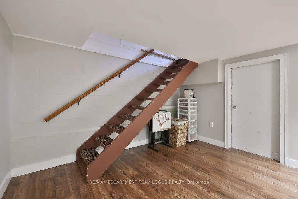 Photo 36 of 23 Searle Street, Hamilton, Centremount — HOMEH
