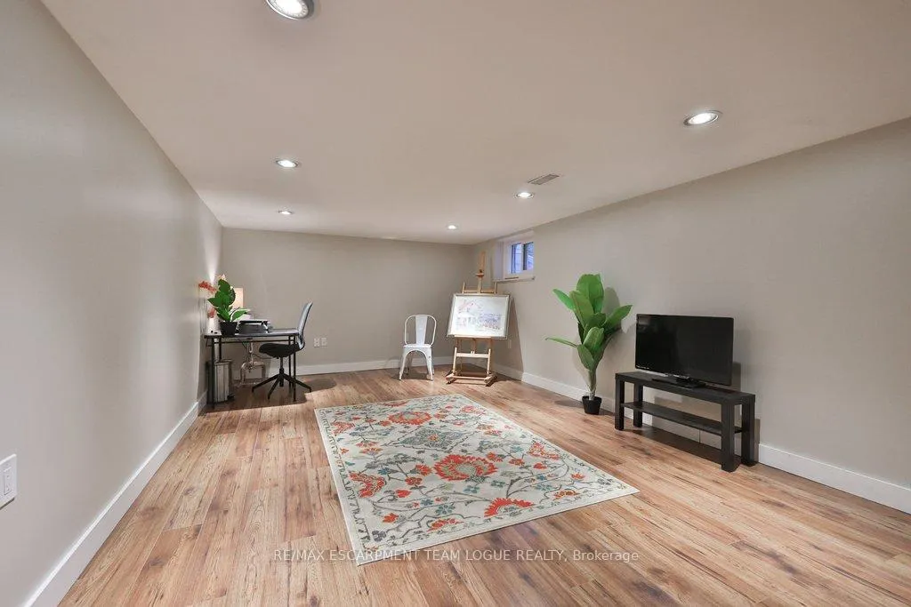 Photo 37 of 23 Searle Street, Hamilton, Centremount — HOMEH