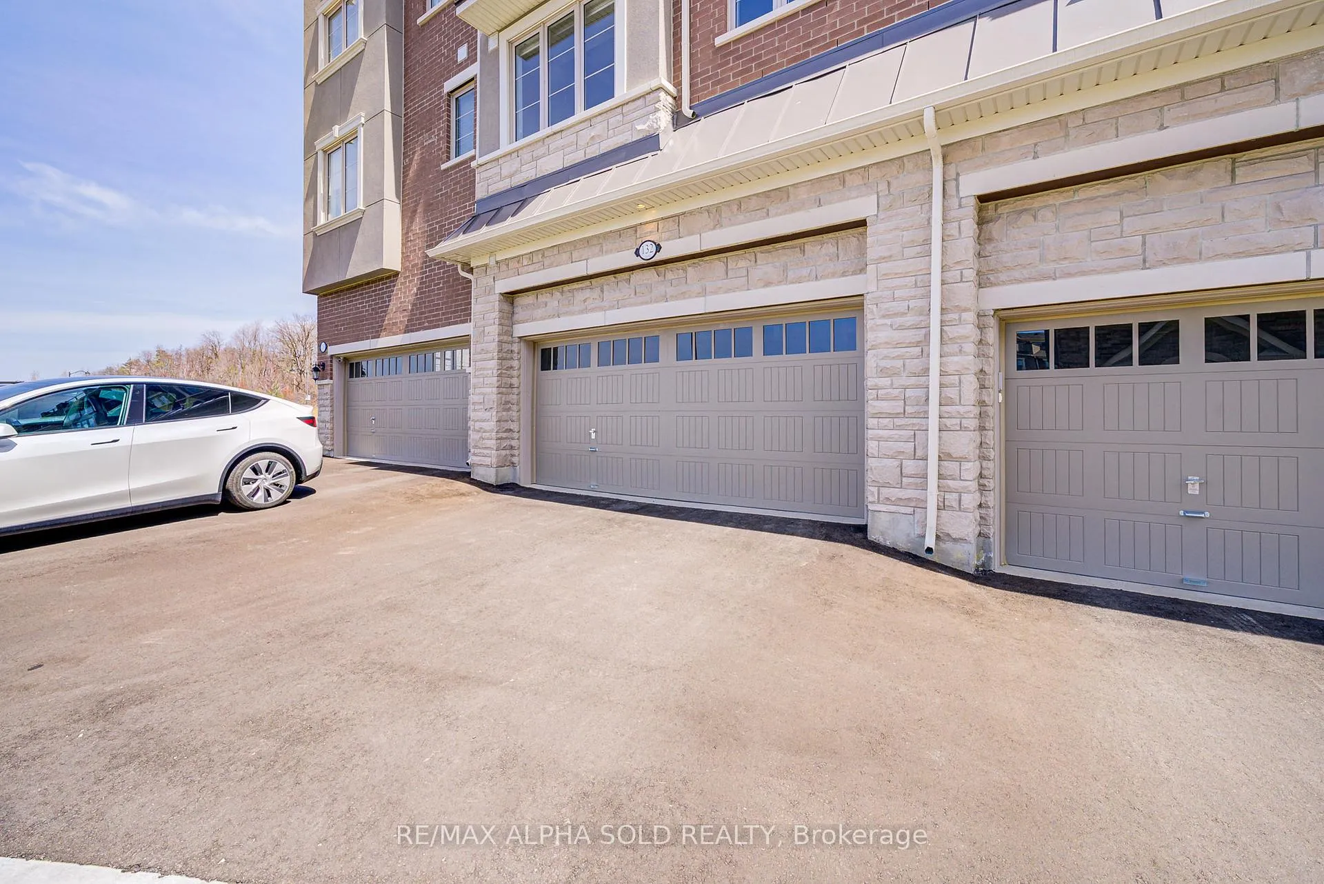 Photo 3 of 132 Cornell Centre Boulevard, Markham, Cornell — HOMEH