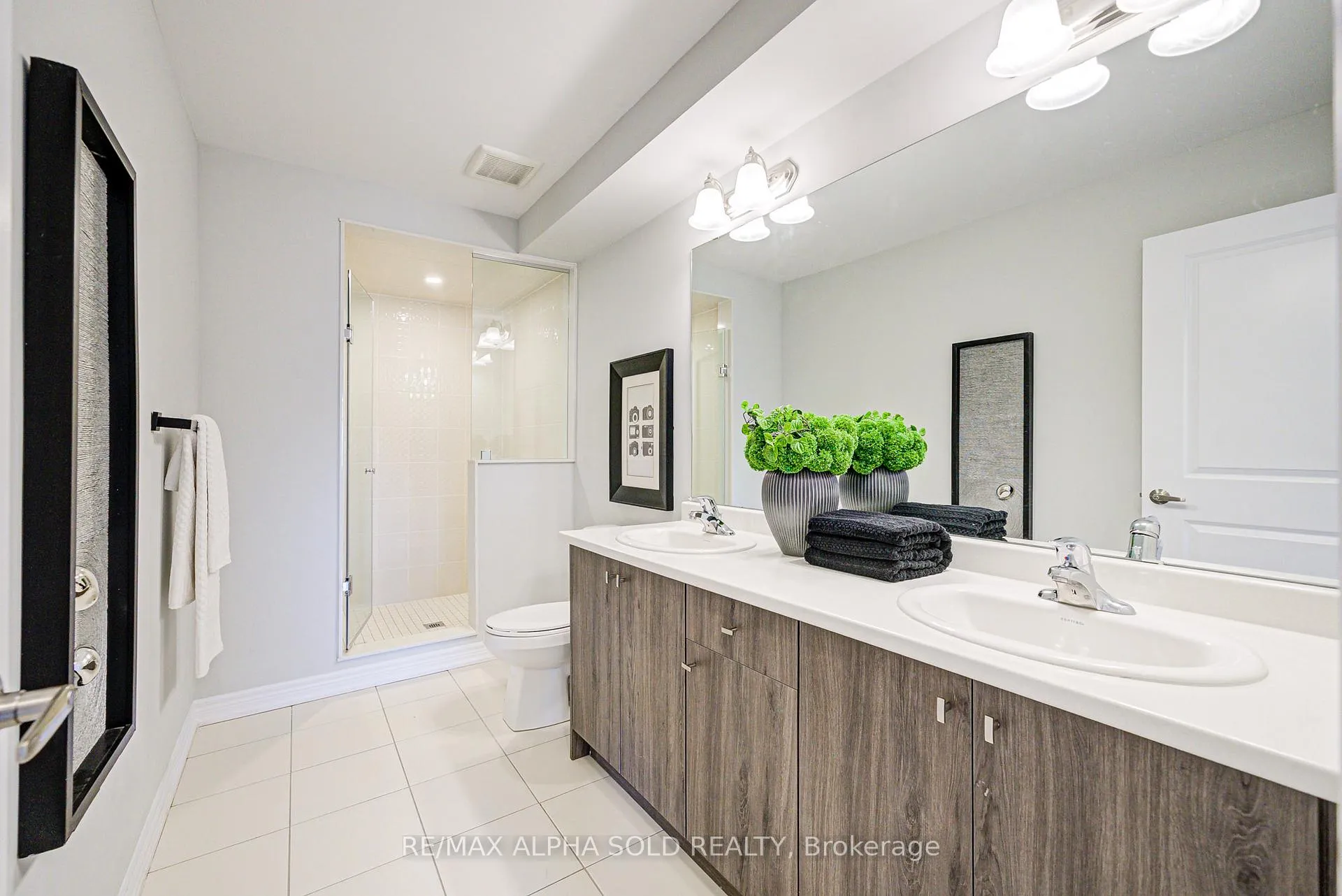 Photo 40 of 132 Cornell Centre Boulevard, Markham, Cornell — HOMEH