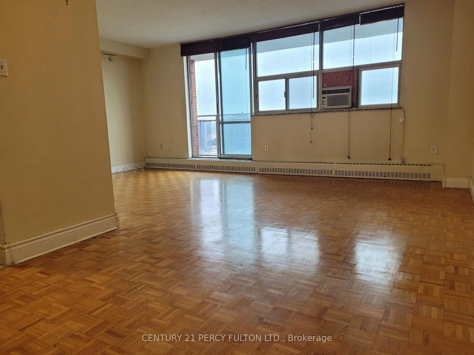 Photo 12 of Unit 1707, 2645 Kipling Avenue, Etobicoke, Mount Olive-Silverstone-Jamestown — HOMEH