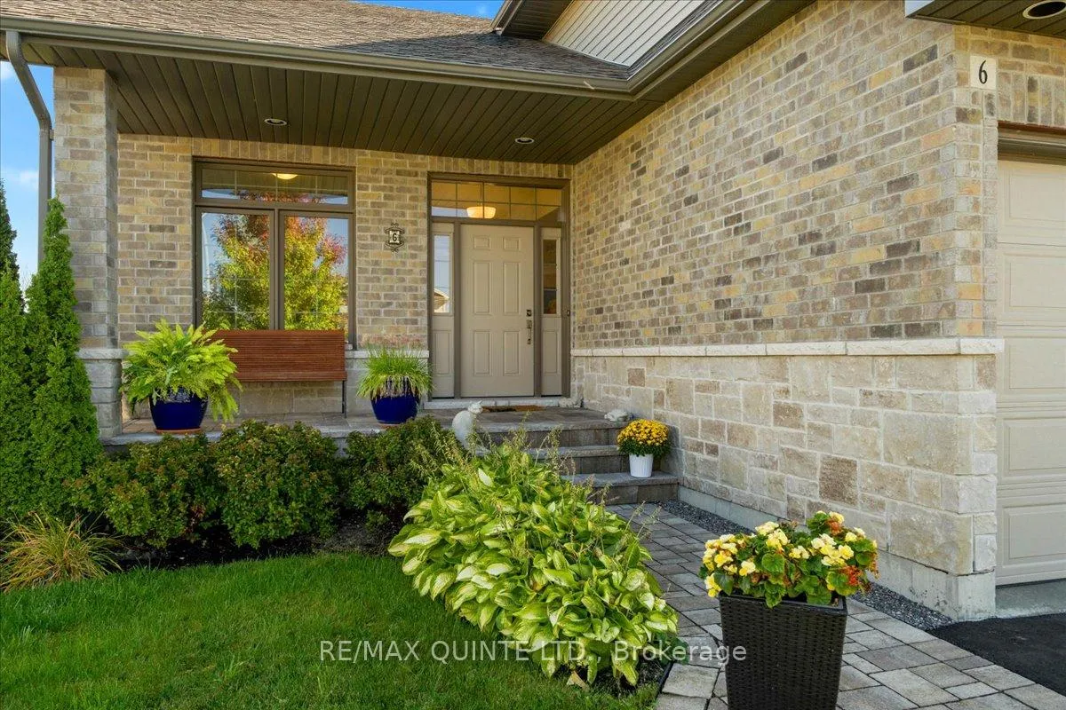 Photo 3 of 6 Granby Court, Belleville, Belleville Ward — HOMEH