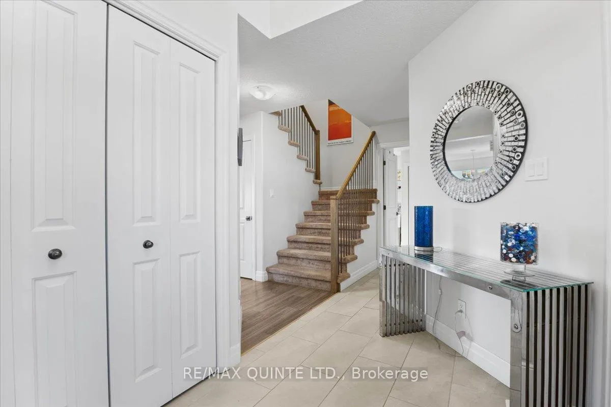 Photo 5 of 6 Granby Court, Belleville, Belleville Ward — HOMEH