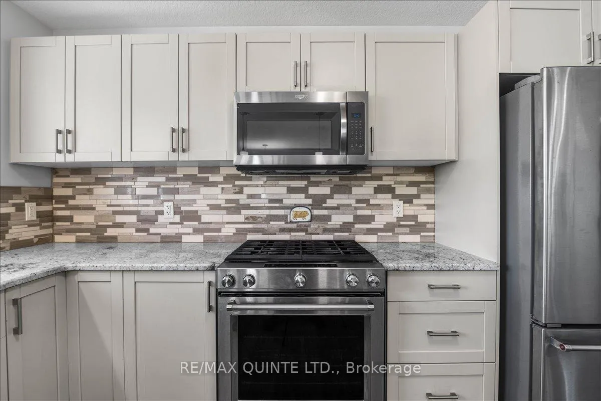Photo 17 of 6 Granby Court, Belleville, Belleville Ward — HOMEH