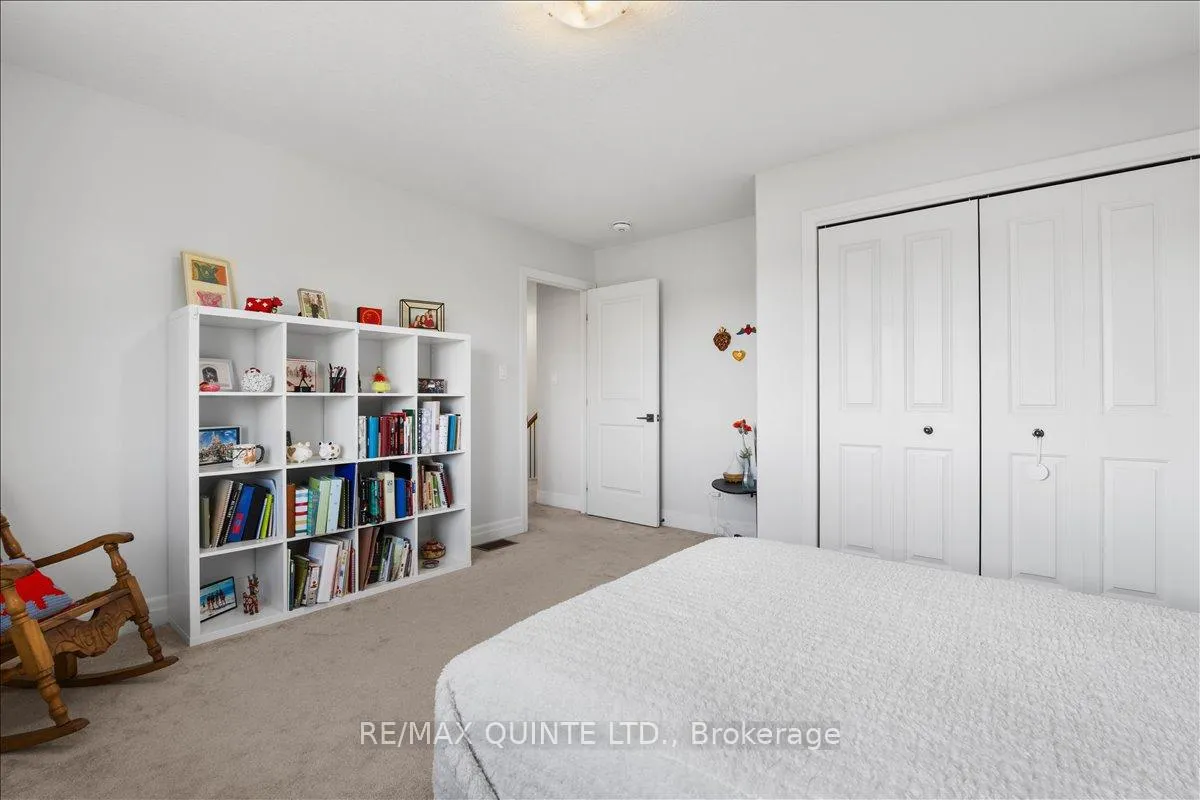Photo 32 of 6 Granby Court, Belleville, Belleville Ward — HOMEH