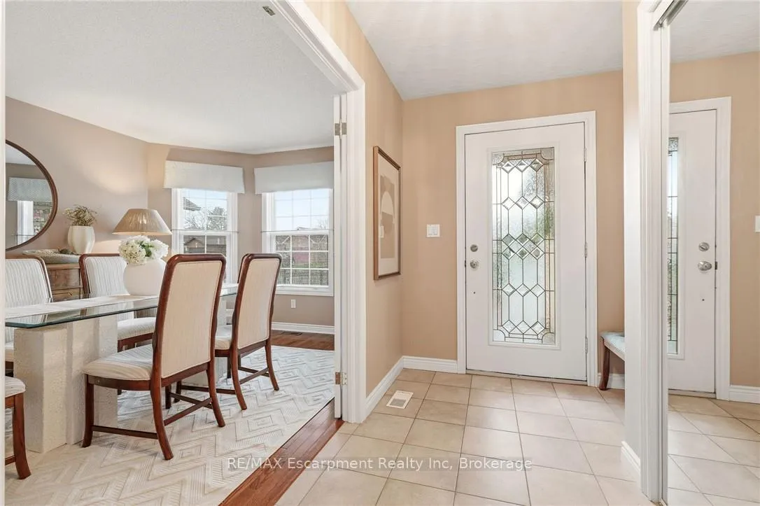 Photo 5 of 1156 Augustus Drive, Burlington, Brant — HOMEH
