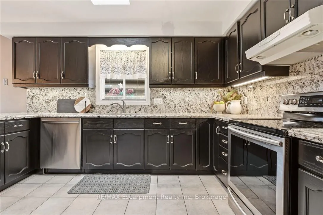 Photo 9 of 1156 Augustus Drive, Burlington, Brant — HOMEH