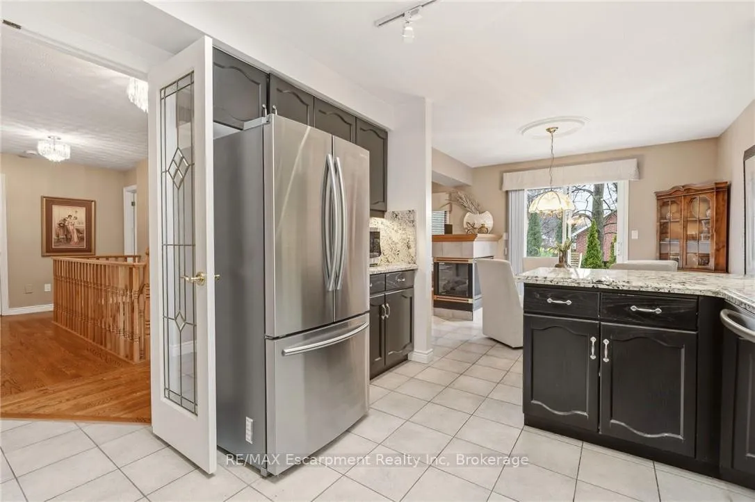 Photo 11 of 1156 Augustus Drive, Burlington, Brant — HOMEH