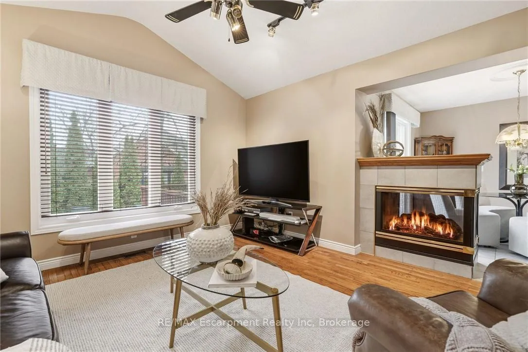 Photo 17 of 1156 Augustus Drive, Burlington, Brant — HOMEH