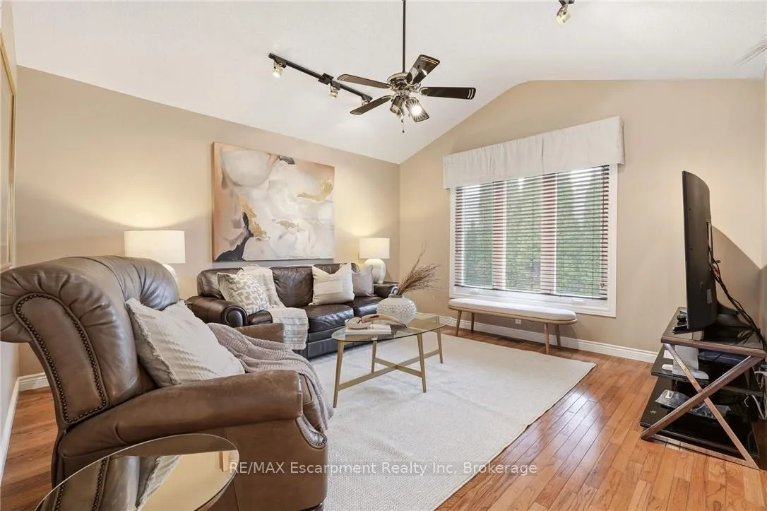 Photo 18 of 1156 Augustus Drive, Burlington, Brant — HOMEH