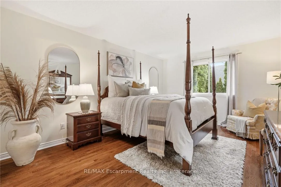 Photo 21 of 1156 Augustus Drive, Burlington, Brant — HOMEH