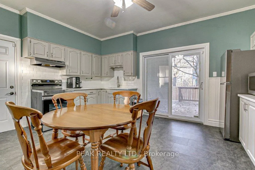 Photo 3 of Unit A, 2 Queen Street, Brant, Oakland — HOMEH