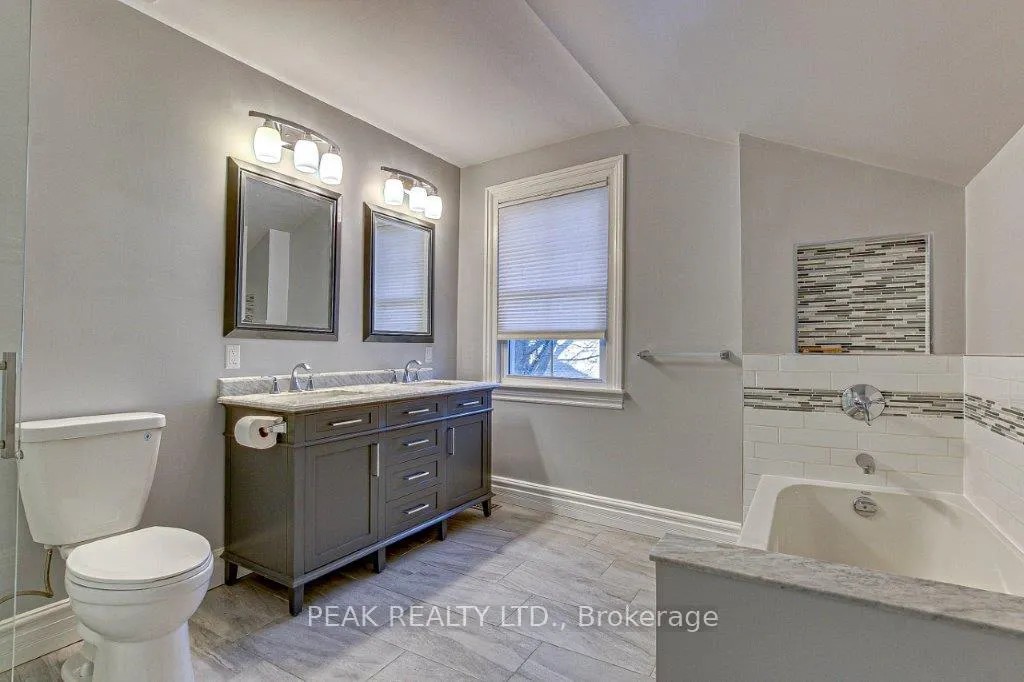 Photo 21 of Unit A, 2 Queen Street, Brant, Oakland — HOMEH
