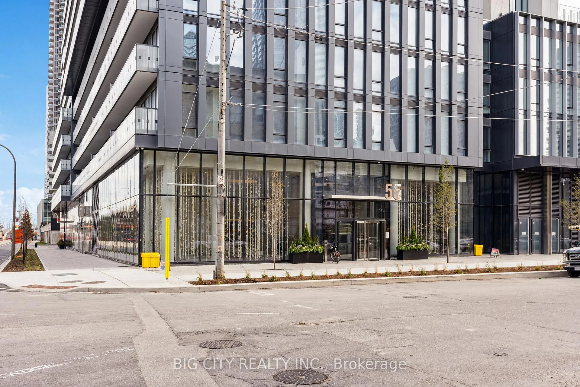 Photo 2 of Unit 6001, 55 Cooper Street, Toronto, Waterfront Communities — HOMEH