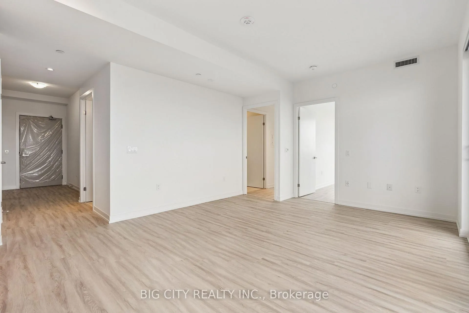 Photo 5 of Unit 6001, 55 Cooper Street, Toronto, Waterfront Communities — HOMEH