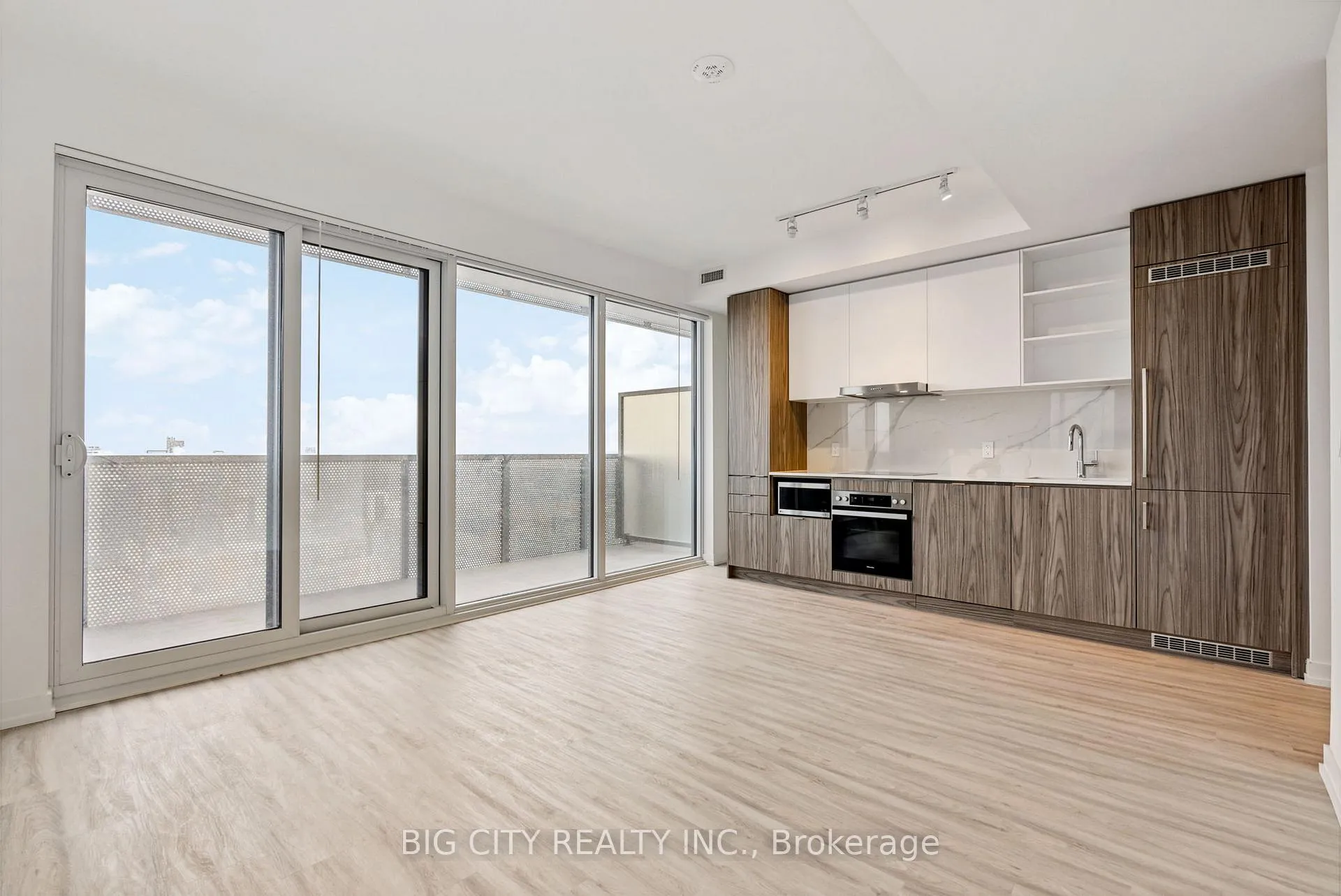 Photo 8 of Unit 6001, 55 Cooper Street, Toronto, Waterfront Communities — HOMEH