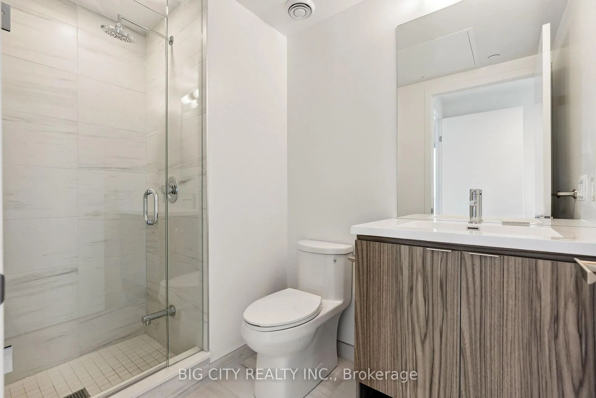 Photo 12 of Unit 6001, 55 Cooper Street, Toronto, Waterfront Communities — HOMEH