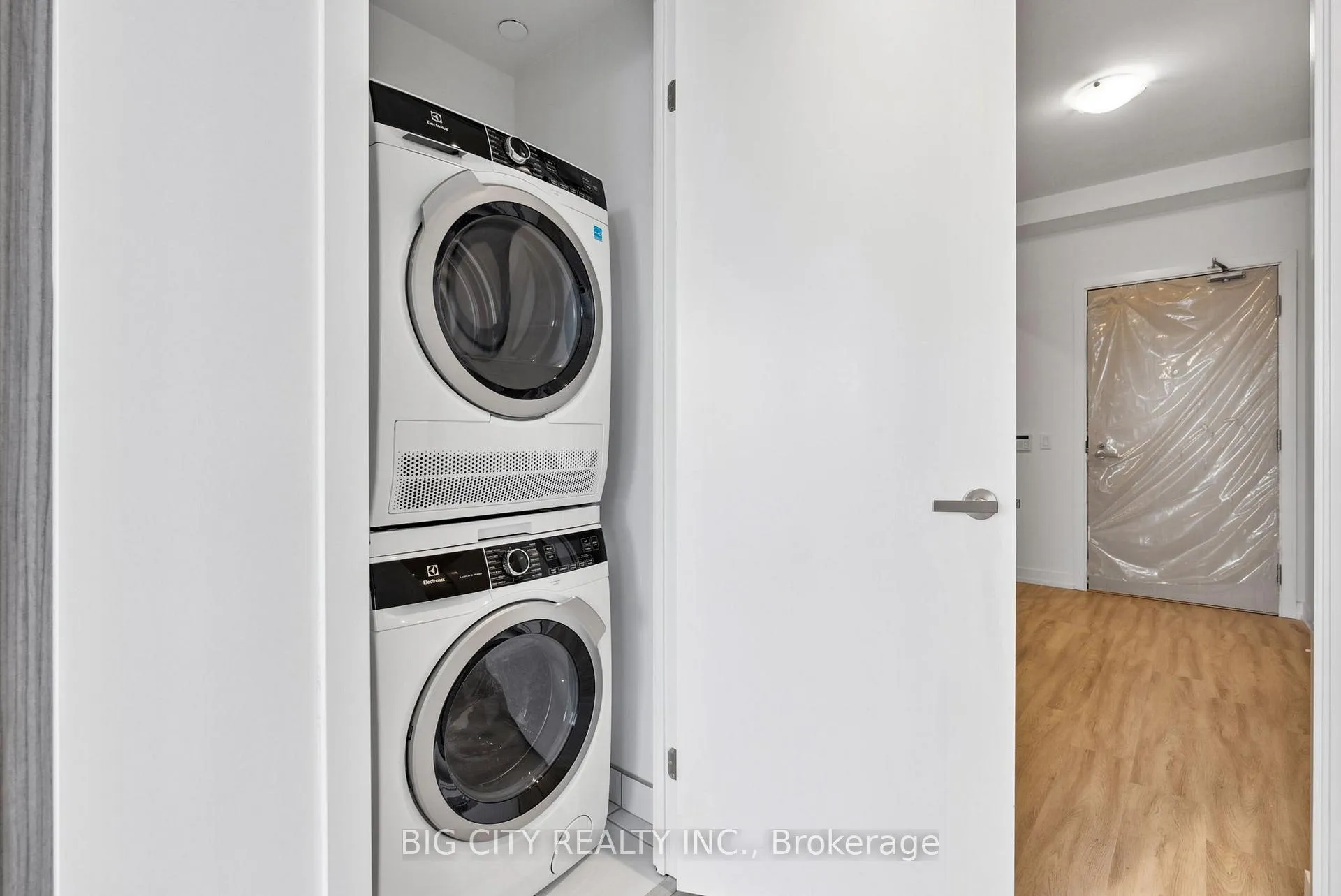Photo 20 of Unit 6001, 55 Cooper Street, Toronto, Waterfront Communities — HOMEH