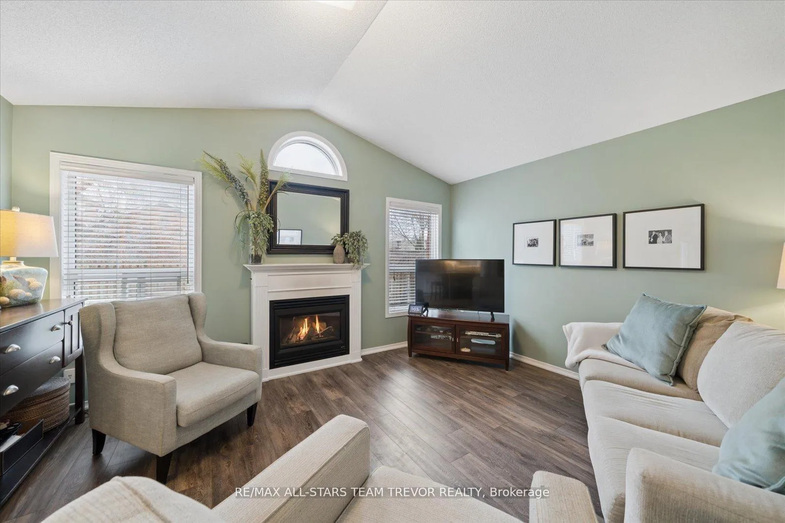 Photo 5 of 6 Joliette Place, Georgina, Keswick North — HOMEH