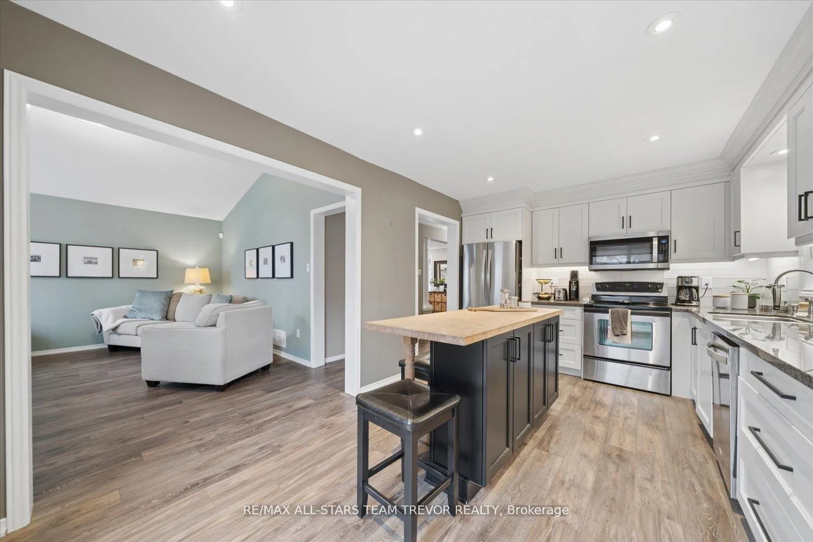 Photo 14 of 6 Joliette Place, Georgina, Keswick North — HOMEH