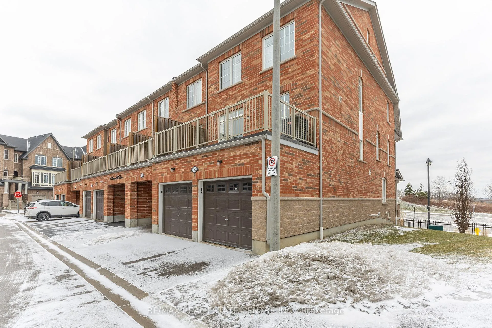 Photo 3 of 10 Harper Hill Drive, Ajax, Northeast Ajax — HOMEH