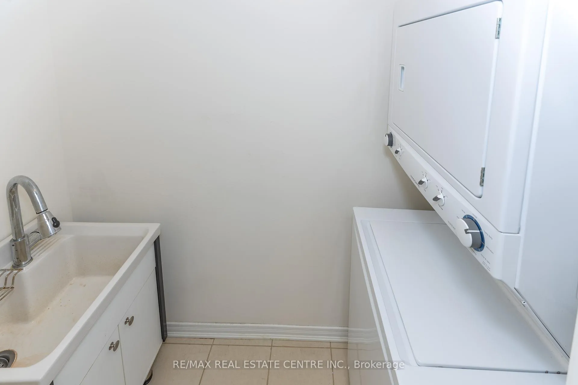 Photo 39 of 10 Harper Hill Drive, Ajax, Northeast Ajax — HOMEH