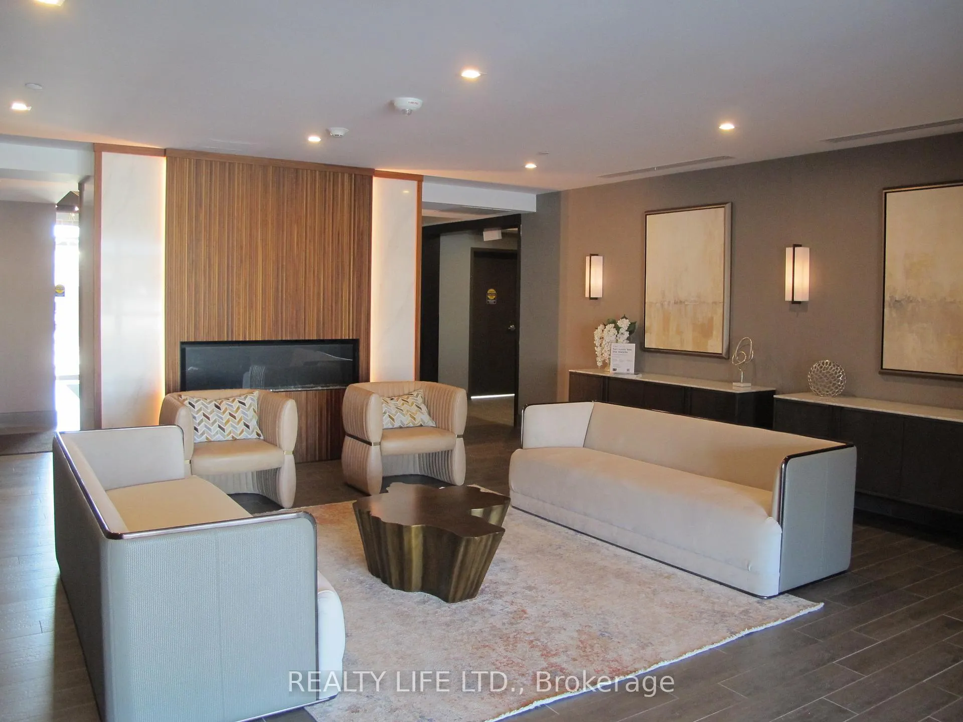 Photo 2 of Unit 1106, 470 Dundas Street E, Hamilton, Waterdown — HOMEH
