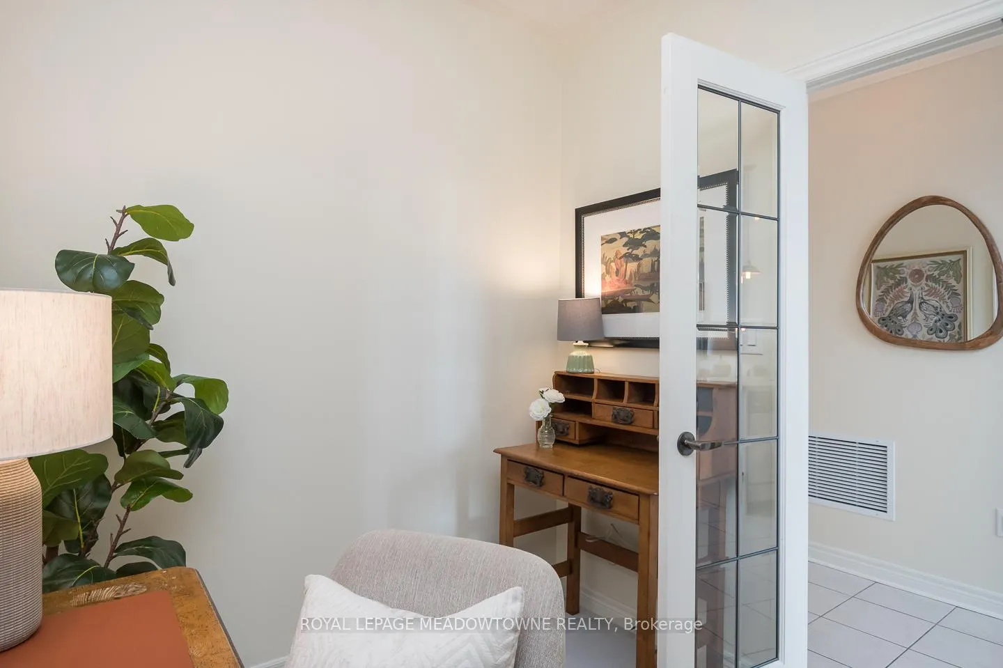 Photo 8 of Unit 609, 383 Main Street E, Milton, Old Milton — HOMEH