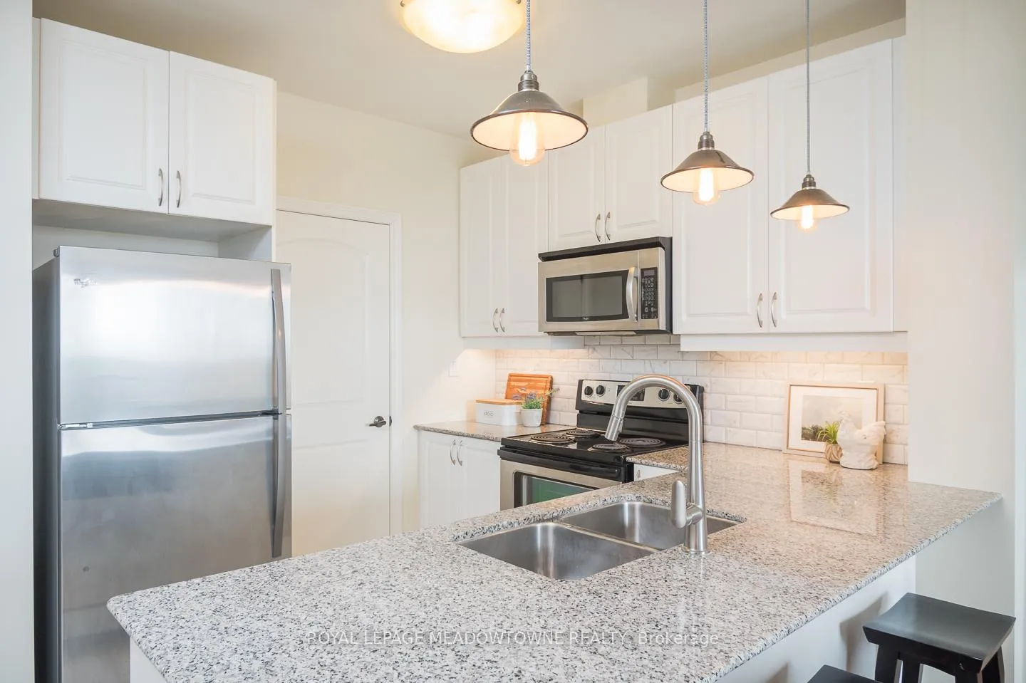 Photo 13 of Unit 609, 383 Main Street E, Milton, Old Milton — HOMEH