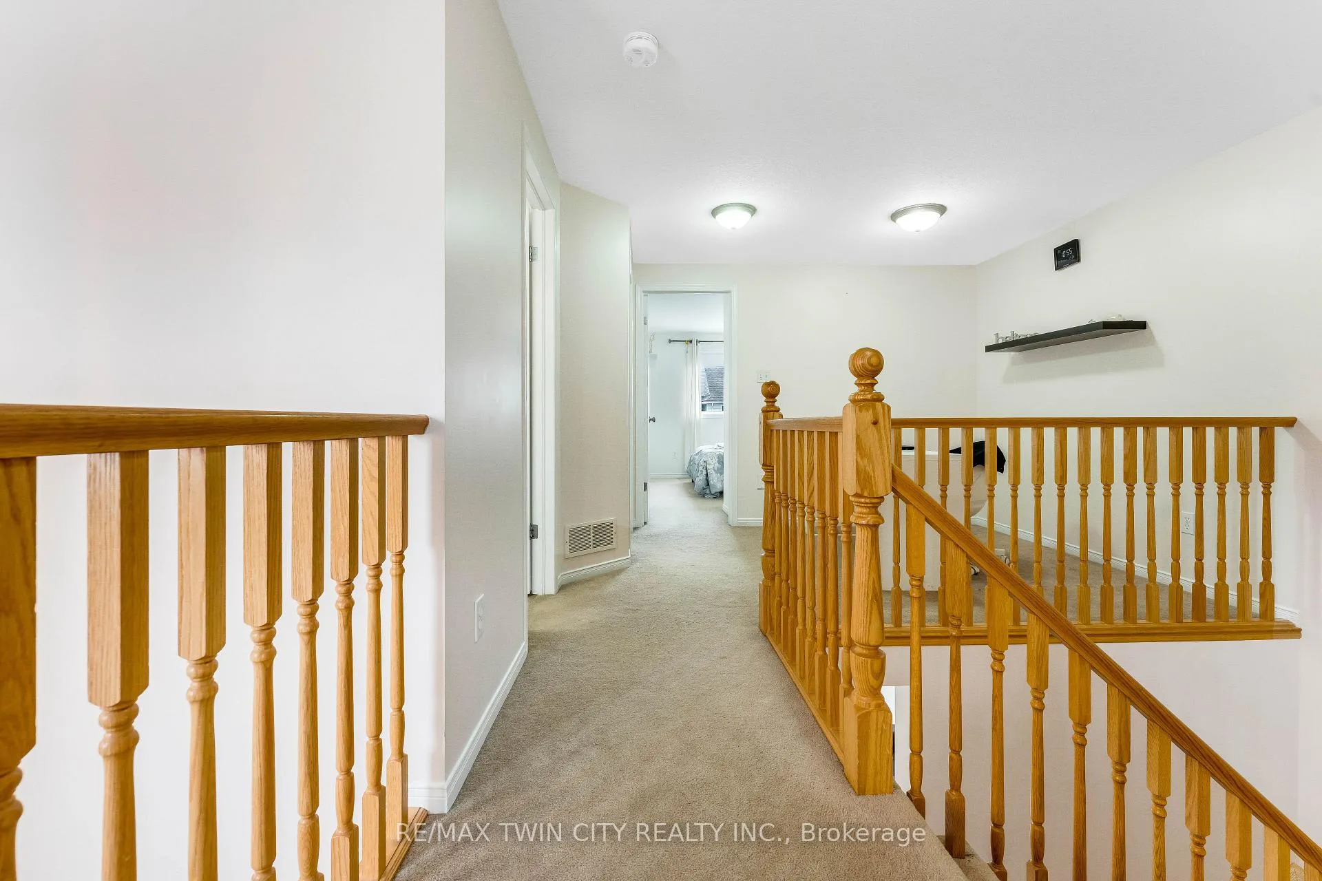 Photo 18 of 142 Dubrick Crescent, Kitchener — HOMEH