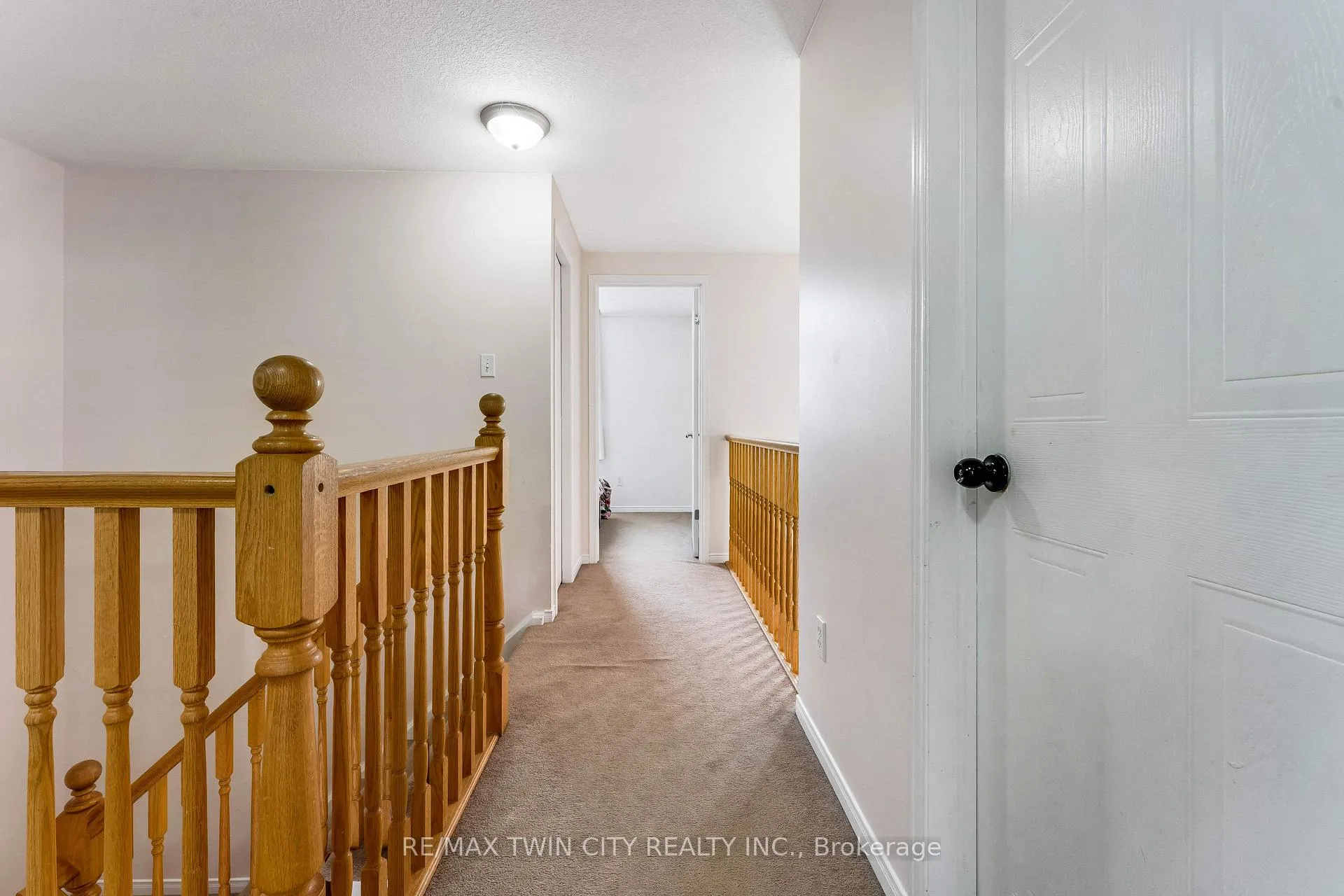 Photo 23 of 142 Dubrick Crescent, Kitchener — HOMEH