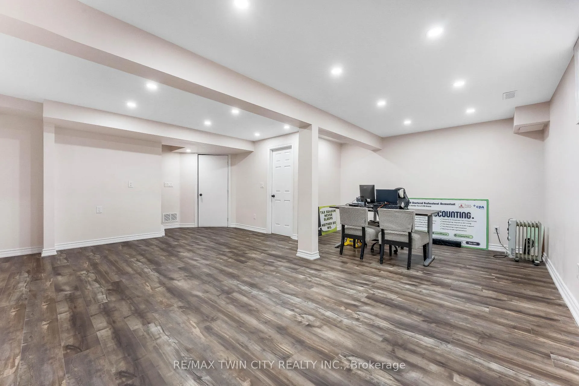 Photo 35 of 142 Dubrick Crescent, Kitchener — HOMEH