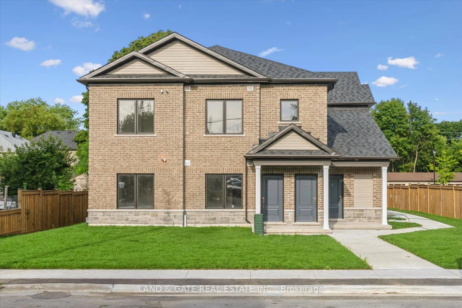 Photo 3 of Unit 2, 223 Albert Street, Oshawa, Central — HOMEH