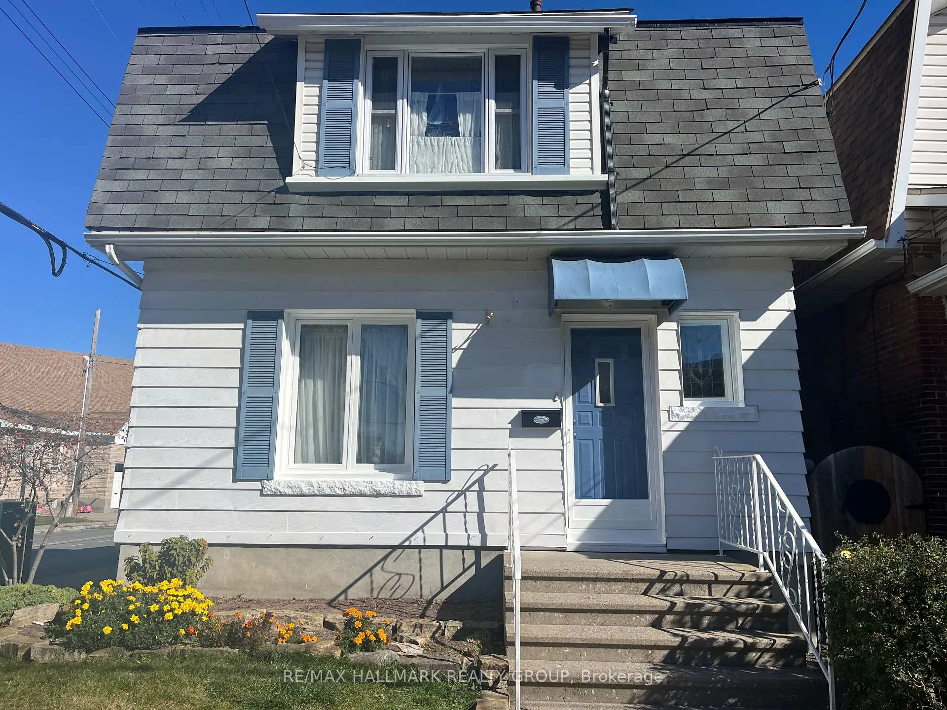Photo 2 of 115 Hamilton Avenue N, Ottawa, Ottawa West — HOMEH