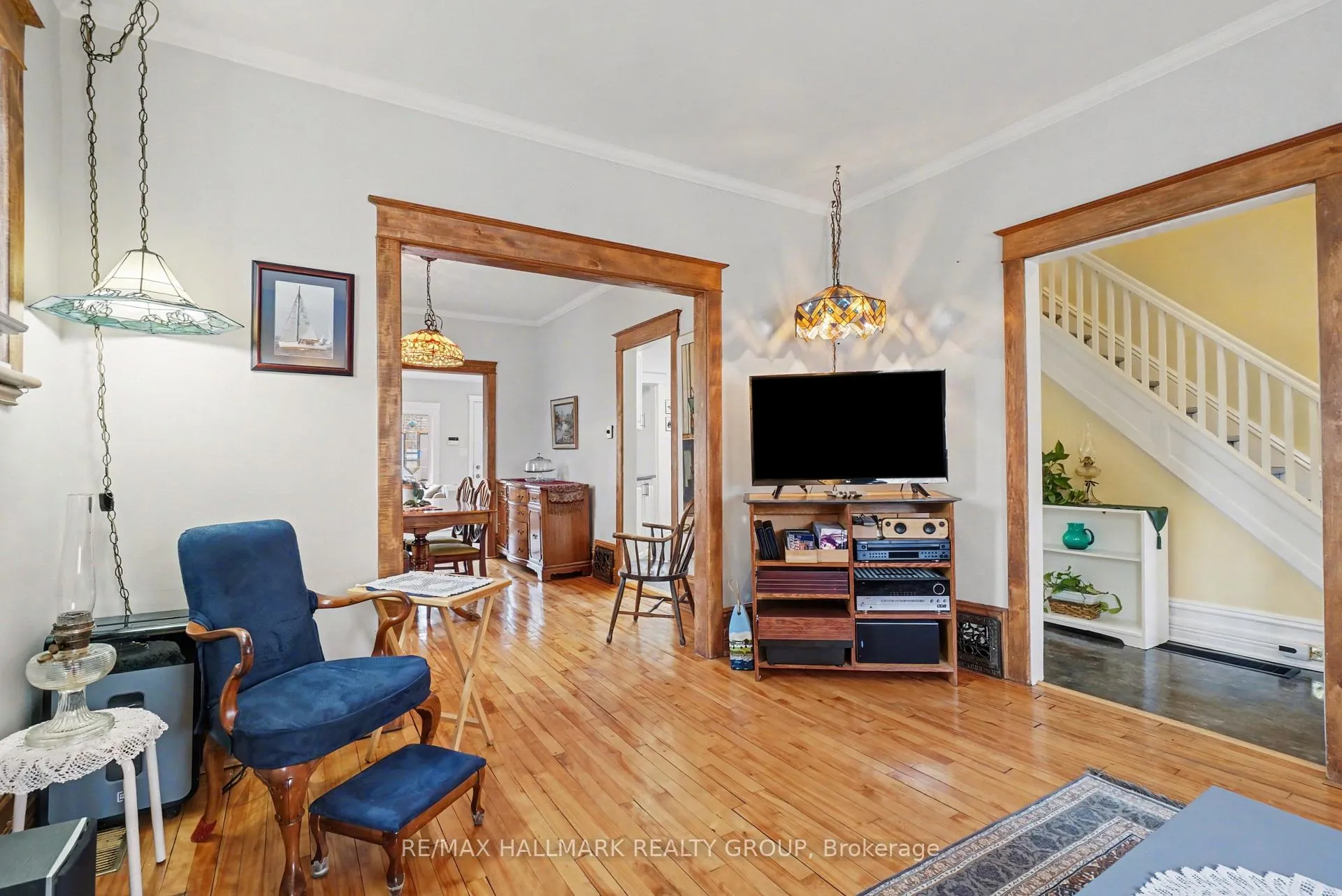 Photo 6 of 115 Hamilton Avenue N, Ottawa, Ottawa West — HOMEH