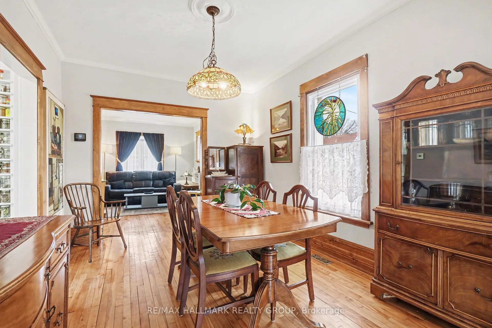 Photo 8 of 115 Hamilton Avenue N, Ottawa, Ottawa West — HOMEH