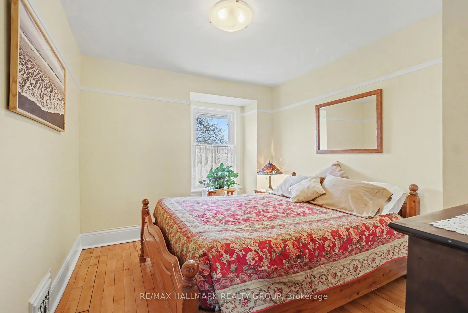 Photo 16 of 115 Hamilton Avenue N, Ottawa, Ottawa West — HOMEH
