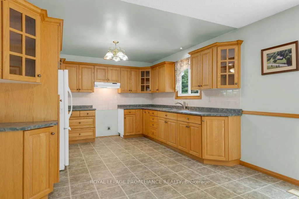 Photo 11 of 184 Bethel Road, Belleville, Thurlow Ward — HOMEH