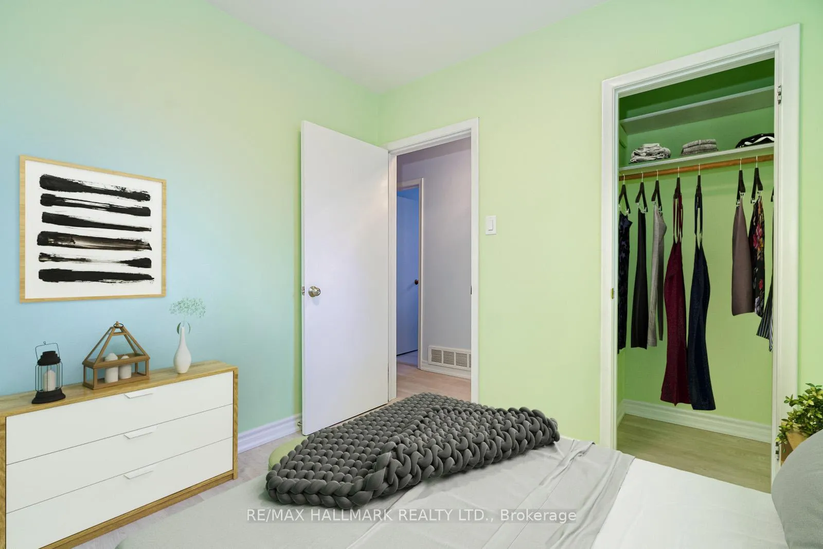 Photo 12 of 38 Osborne Avenue, Toronto, East End-Danforth — HOMEH