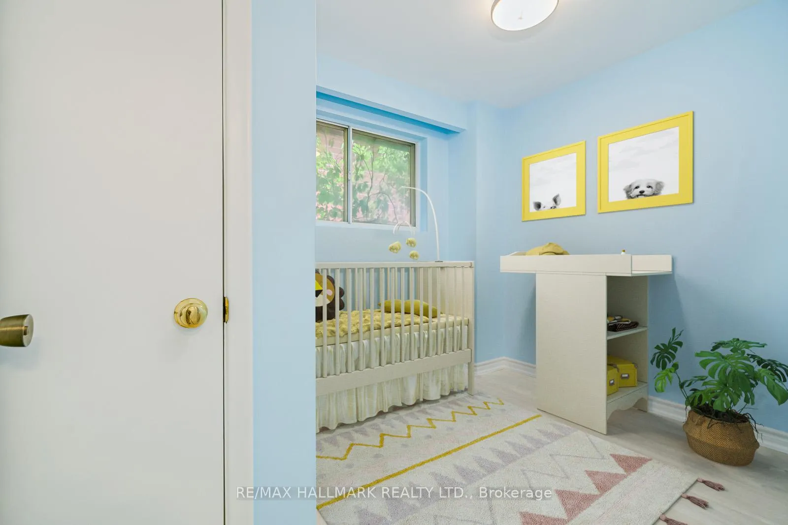 Photo 13 of 38 Osborne Avenue, Toronto, East End-Danforth — HOMEH