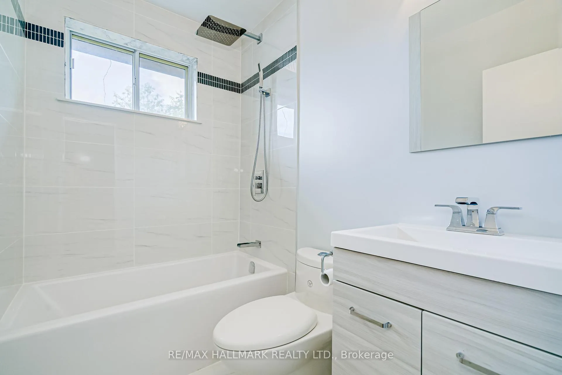 Photo 14 of 38 Osborne Avenue, Toronto, East End-Danforth — HOMEH
