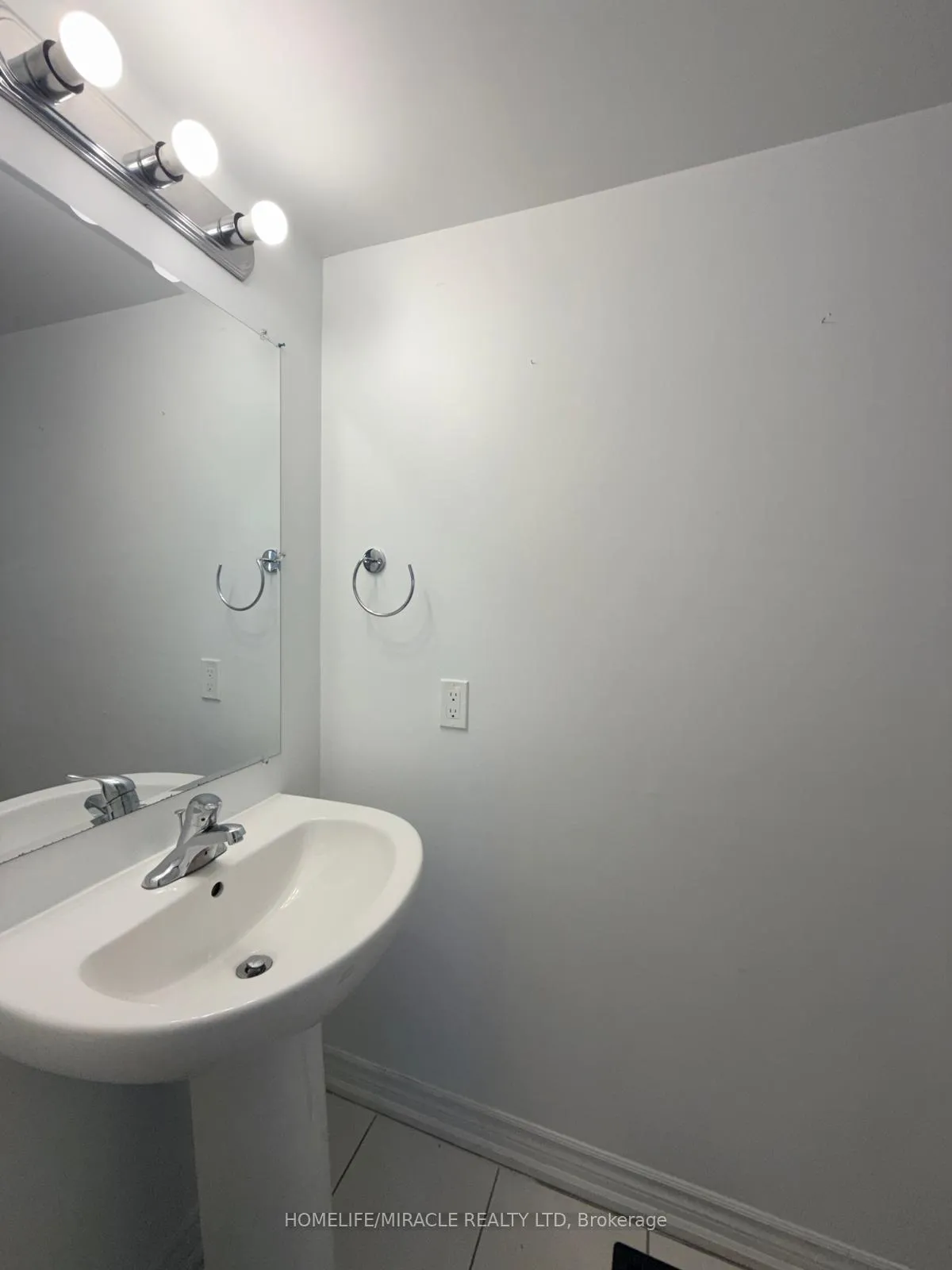 Photo 7 of 43 Brennan Crescent, Loyalist, Odessa — HOMEH