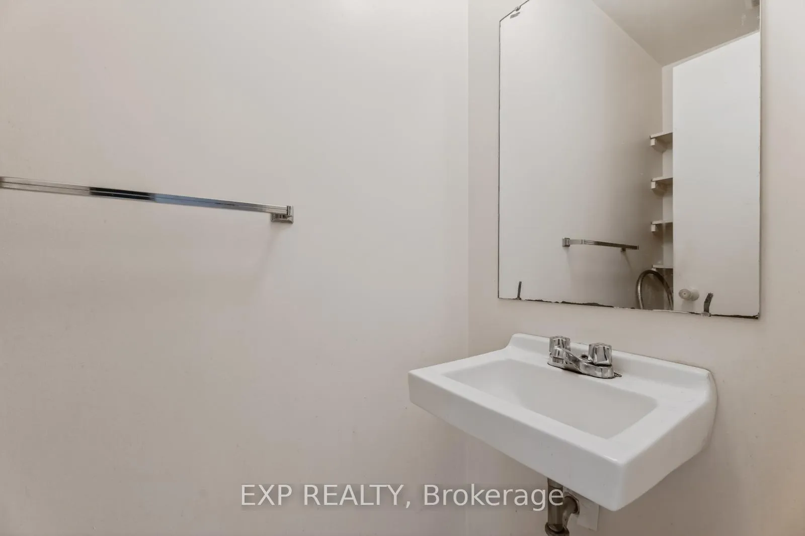 Photo 8 of 235 Teal Crescent, Ottawa, Chatelaine Village — HOMEH