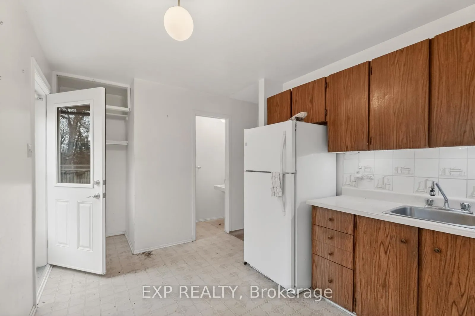 Photo 12 of 235 Teal Crescent, Ottawa, Chatelaine Village — HOMEH