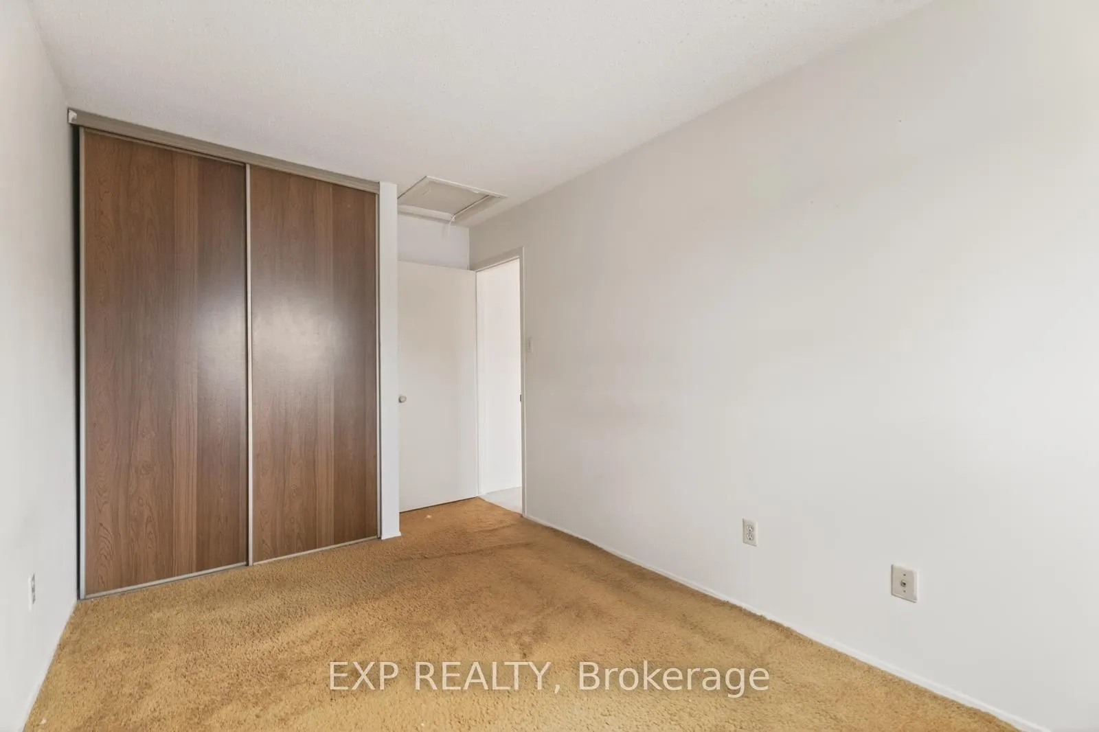 Photo 14 of 235 Teal Crescent, Ottawa, Chatelaine Village — HOMEH