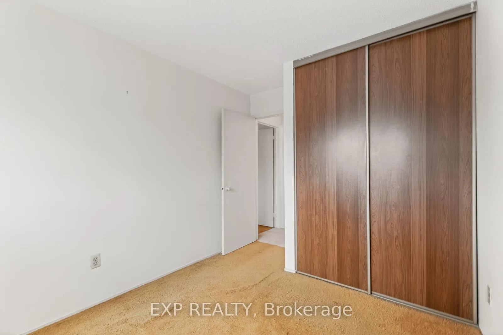 Photo 16 of 235 Teal Crescent, Ottawa, Chatelaine Village — HOMEH
